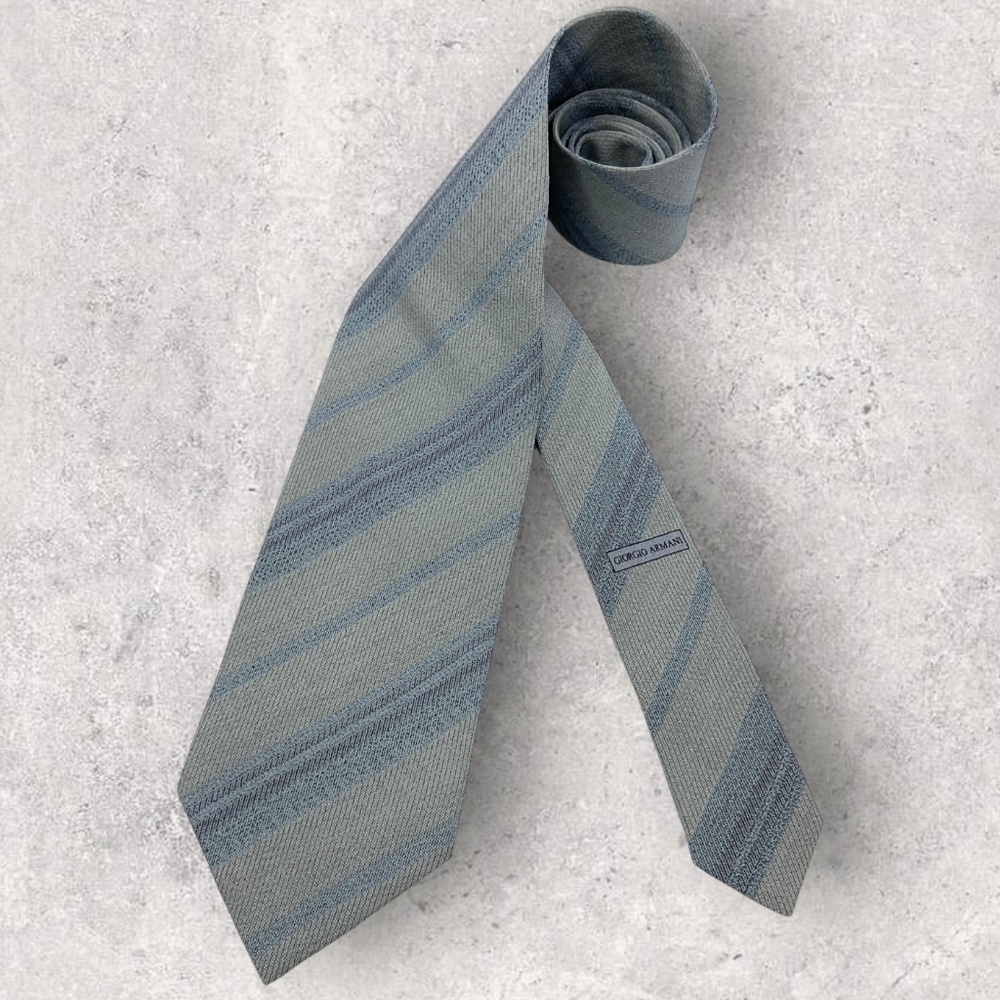 SOLD GIORGIO ARMANI Gray/Blue Striped Silk LUXURY Tie ITALY